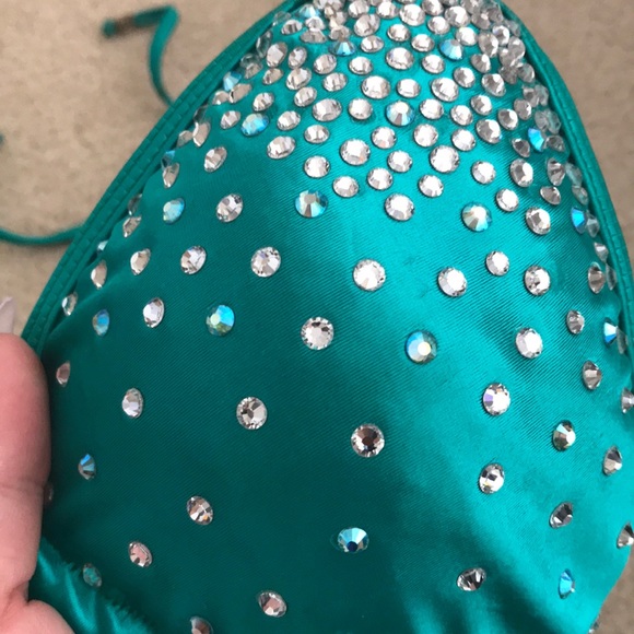 Sparkling scrunch bum swim suit - Picture 5 of 9